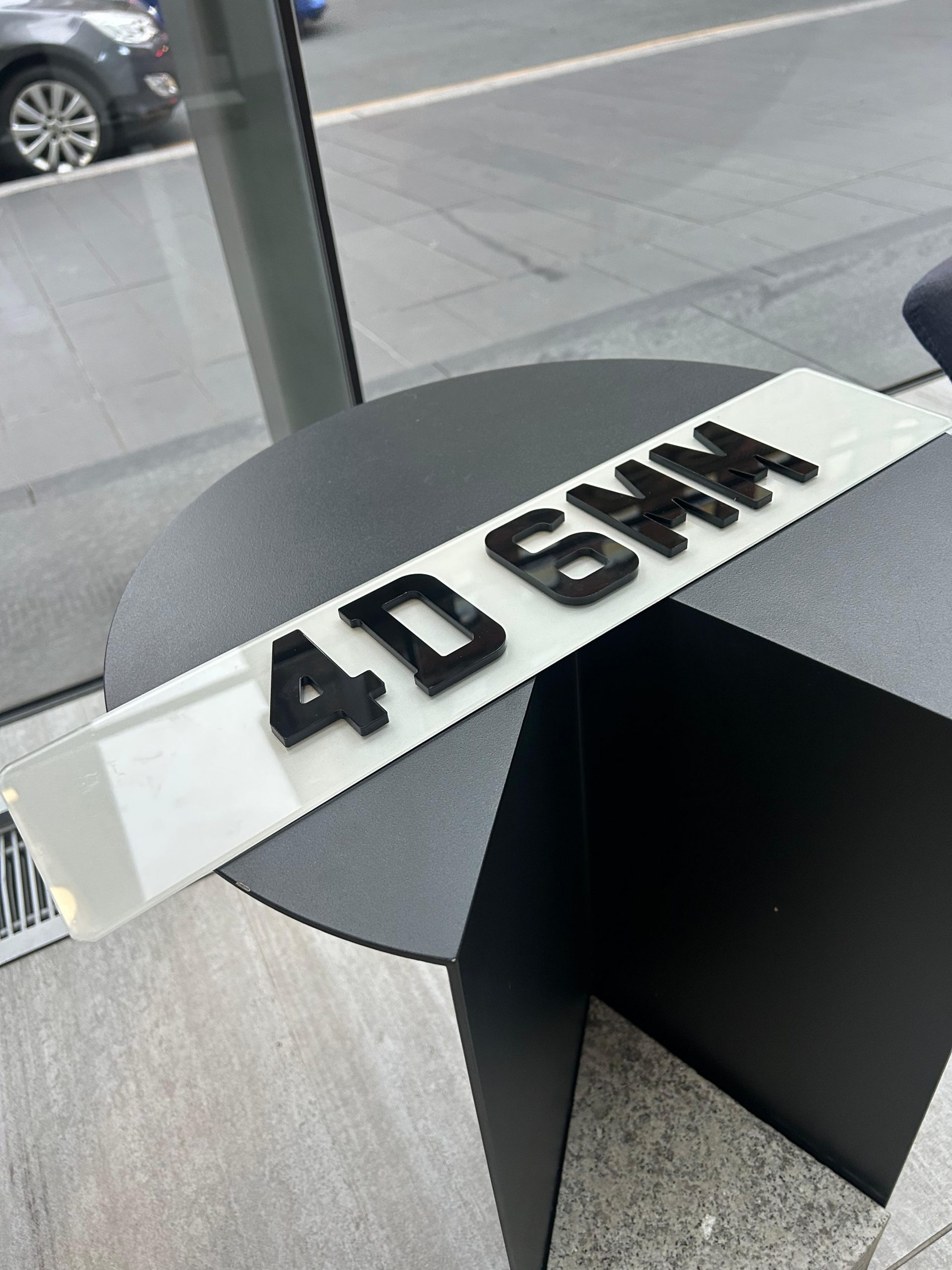 High-quality 4D 6mm acrylic number plate